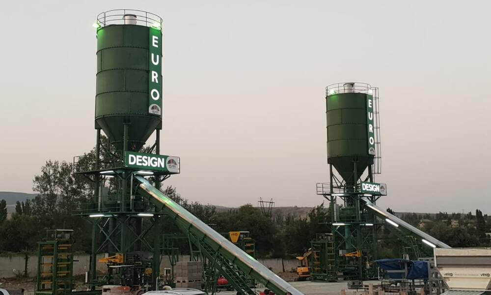 hollow block machines with the batching plant ability data-src= hollow_block_machines_with_the_batching_plant_ability.jpg